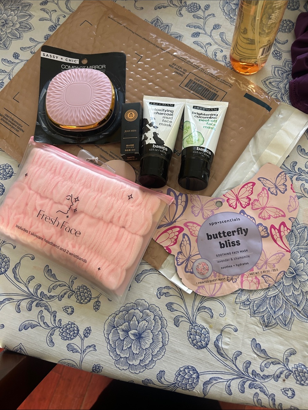 Pink Headband & Butterfly Bliss Soothing Face Mask - Women Makeup Set